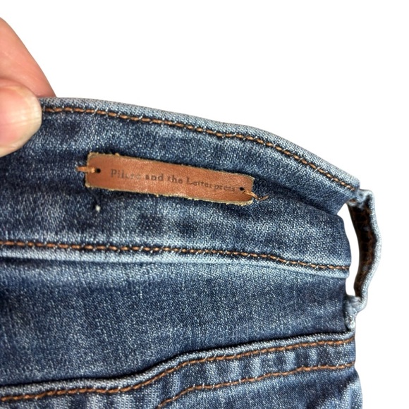 Pilcro by Anthropologie High Rise Denim Legging with gathered ankle - Picture 4 of 6